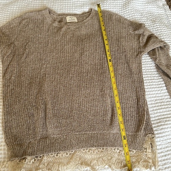 Pins & Needles (Urban Outfitters) Beige Lace Trim Sweater Small - Picture 8 of 8
